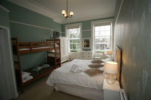 Blossoms York Guesthouse Exterior photo